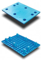 Półpalety plastikowe 800x600 na stopach 1